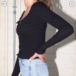 brandy melville zelly top